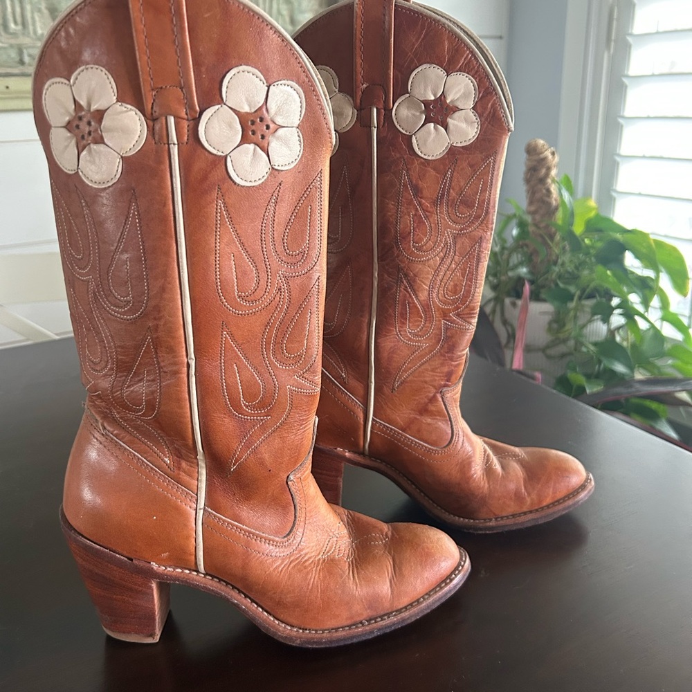 ACME Brown Leather Western Boots with Floral Accent